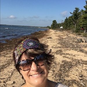 Meet your Posher, Denise